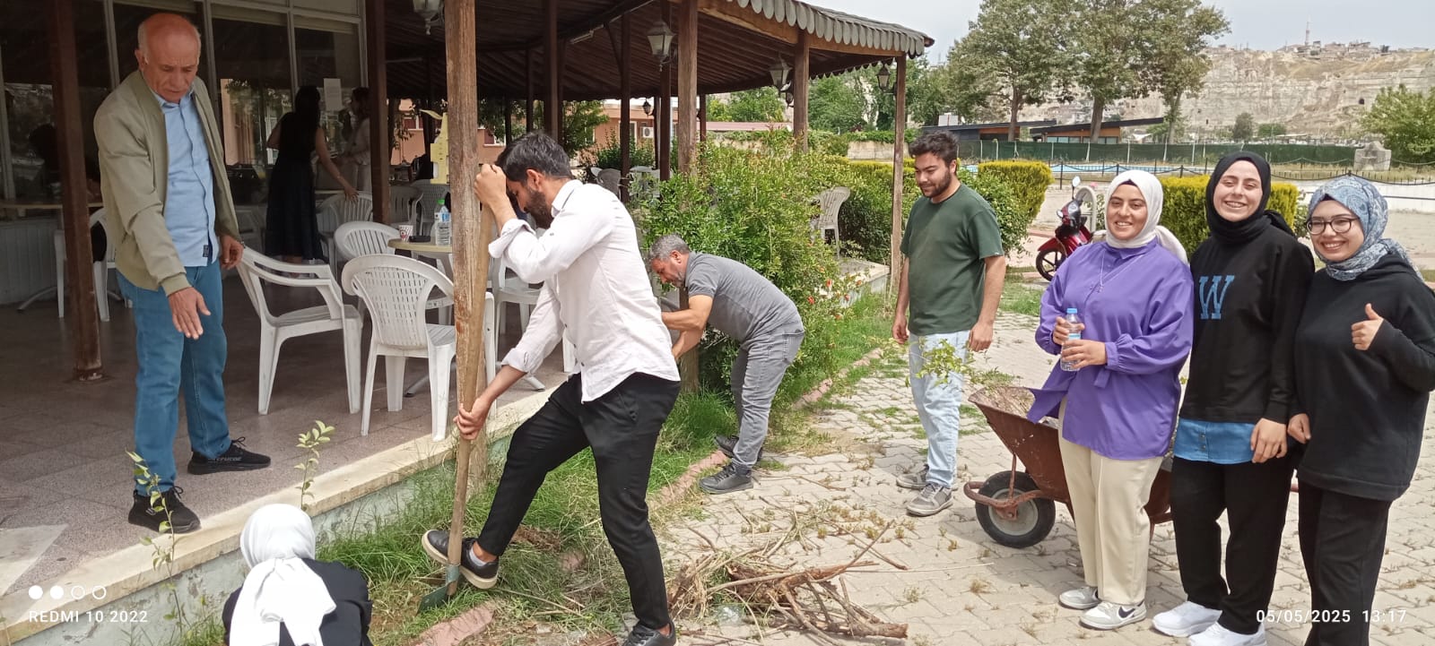 Öğrencilerimizin Fidan Dikme Etkinliği